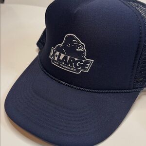XLARGE Los Angeles navy foam trucker print OS